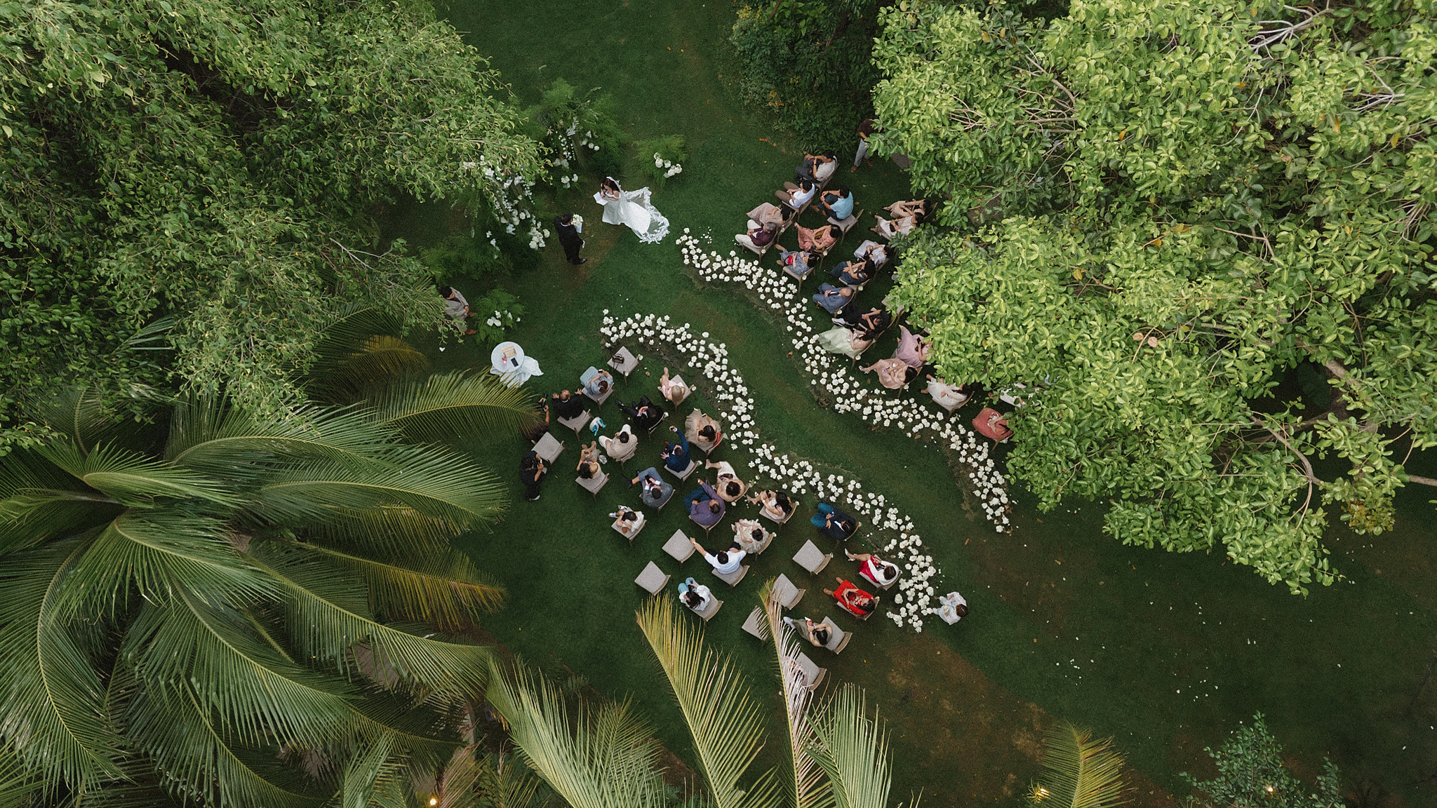 Intimate wedding of Huong & Duc at An Lam Retreats Saigon River, photographed by Will Productions
