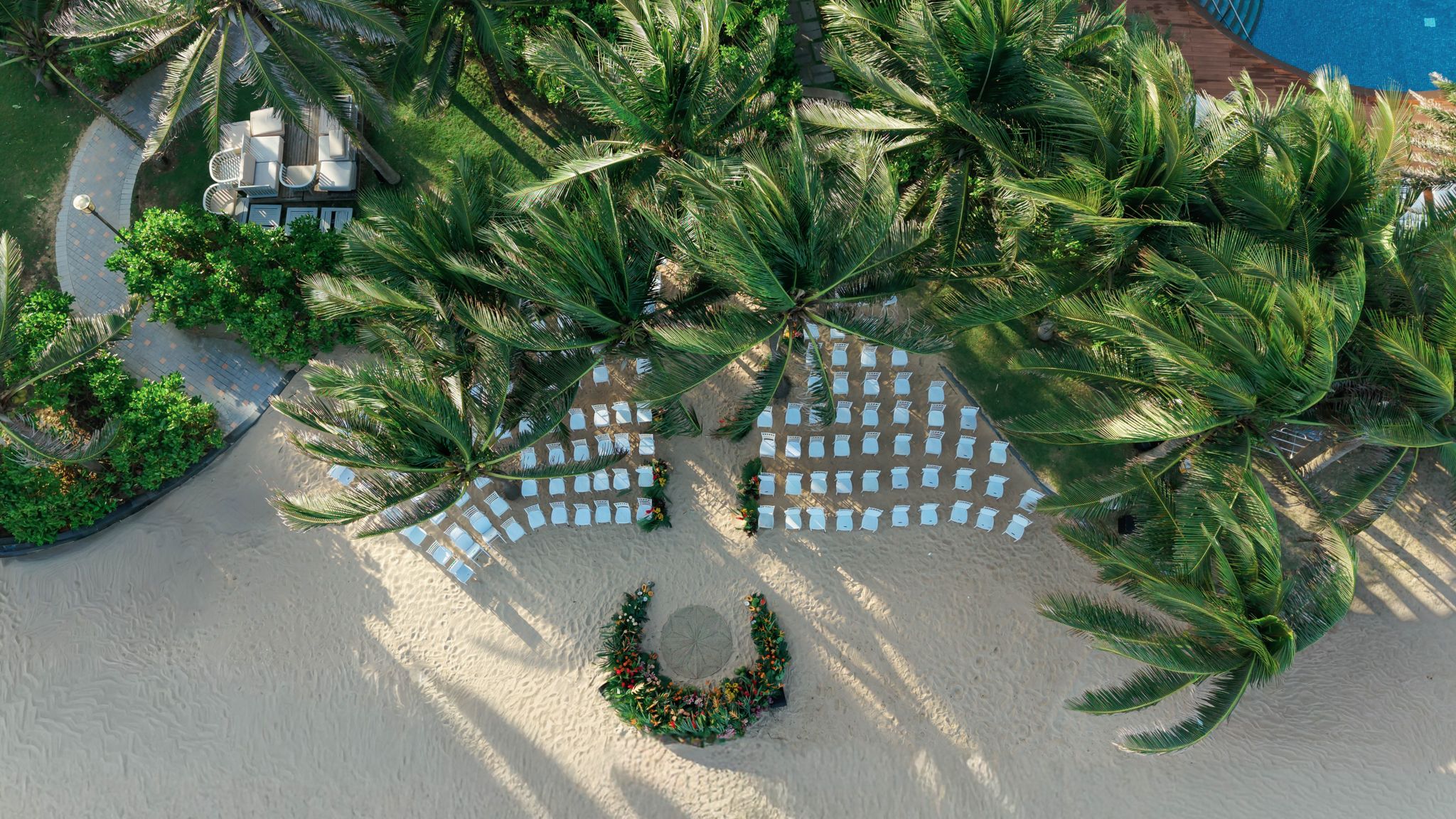 Intimate wedding of Kim Ngan & Trong Thuc at Radisson Phan Thiet, photographed by Will Productions