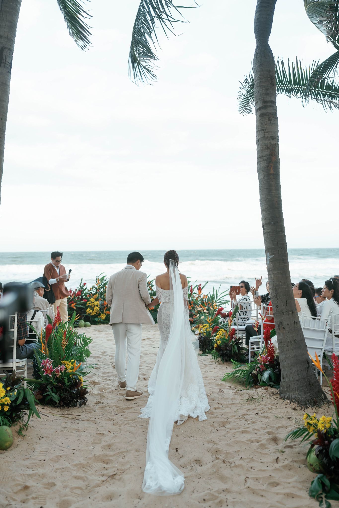 Intimate wedding of Kim Ngan & Trong Thuc at Radisson Phan Thiet, photographed by Will Productions